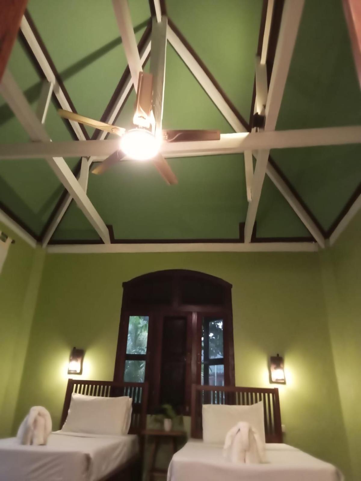 Sala Done Khone Hotel Ban Khon Exterior photo