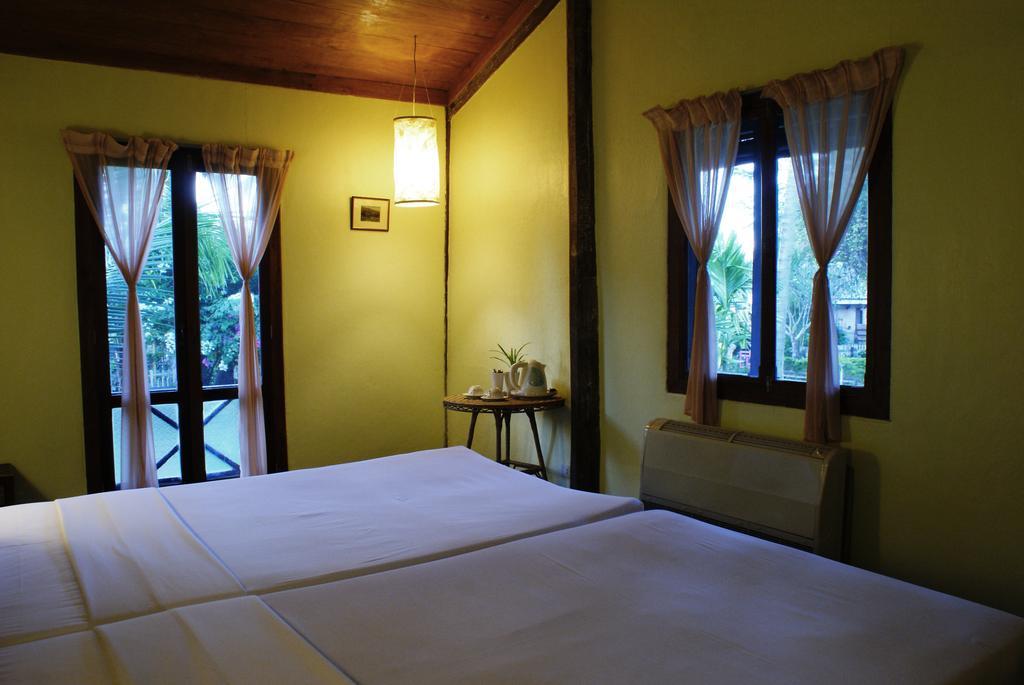 Sala Done Khone Hotel Ban Khon Exterior photo